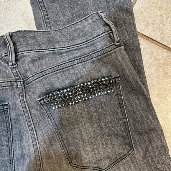 White House Black Market Gray High Rise Boot Crop Jeans 2 Sequin Trim - Picture 8 of 8